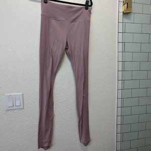 Athleta Size M Pink ribbed yoga leggings